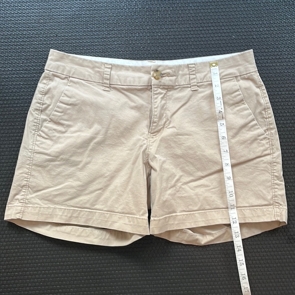 Old Navy shorts, size 4